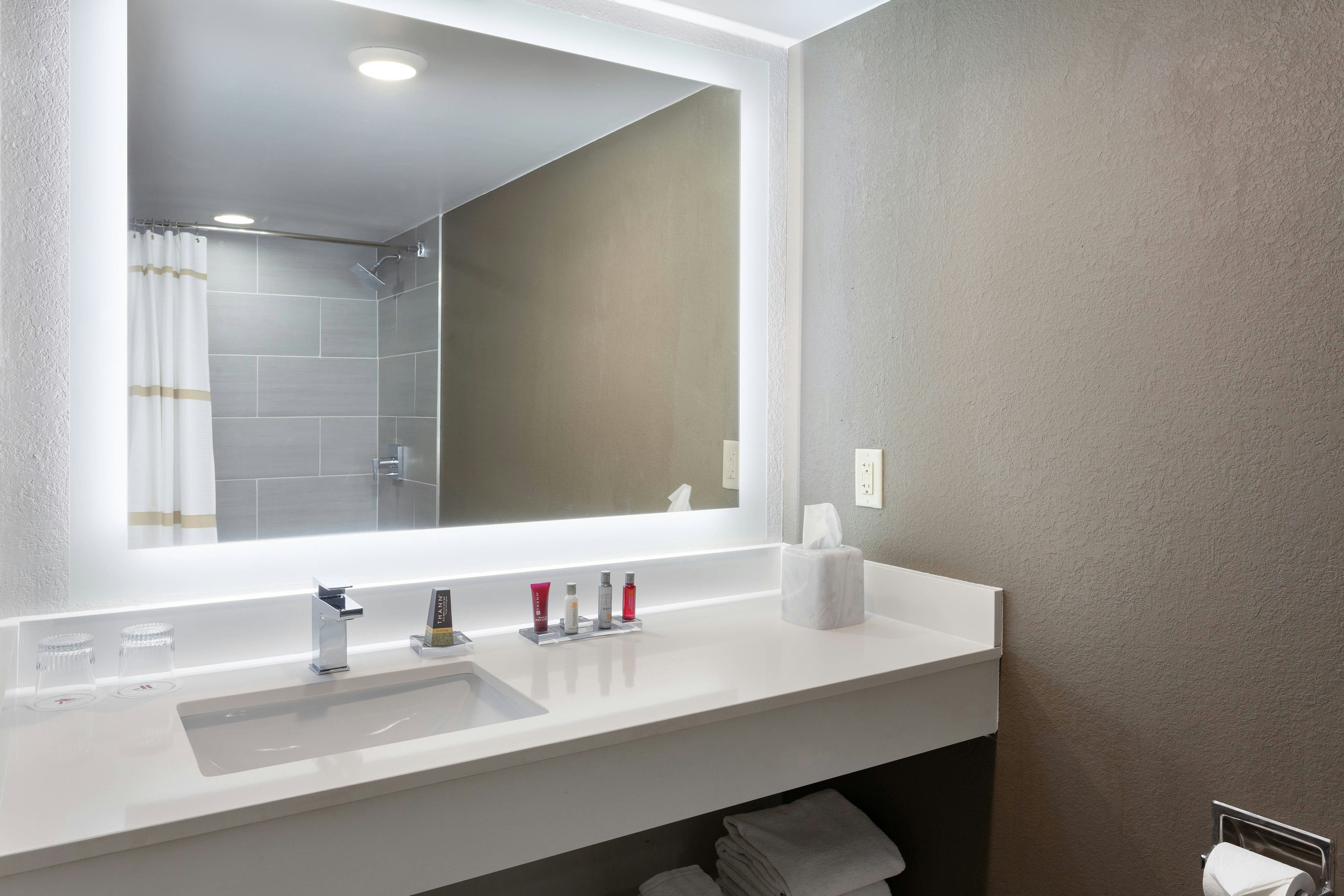 غرفة بسرير كوين، Phoenix Airport Marriott 3/4