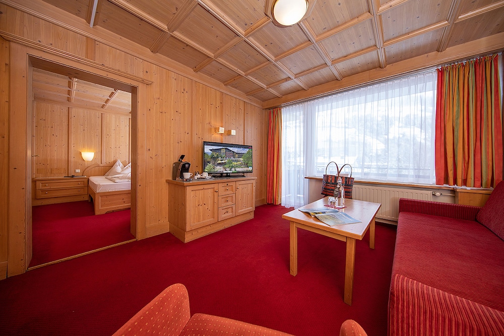 Hotel Latini 14/75