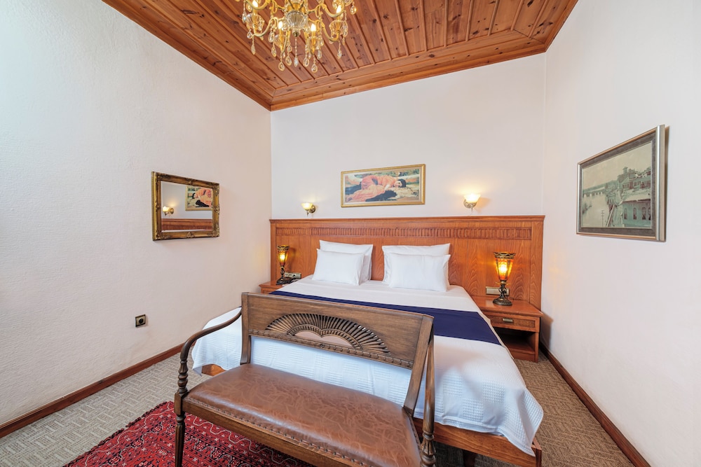 LUXURY, SUITE