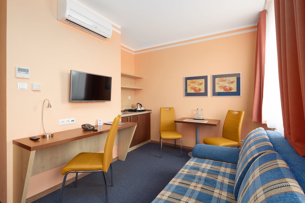 Hotel Nikolas 38/50