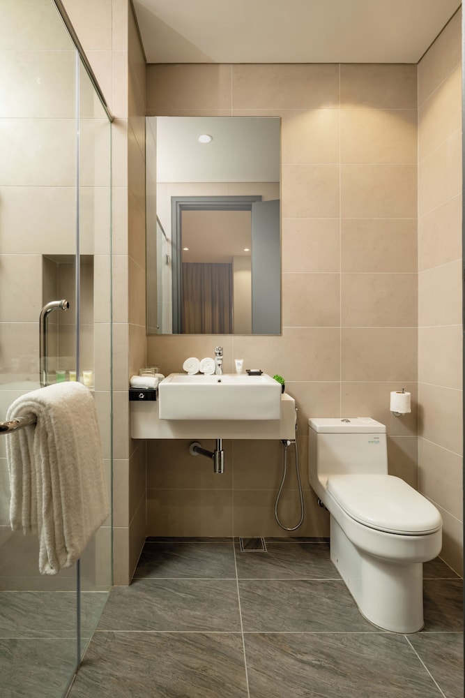 WYNDHAM, EXECUTIVE, SUITE, 3 BEDS