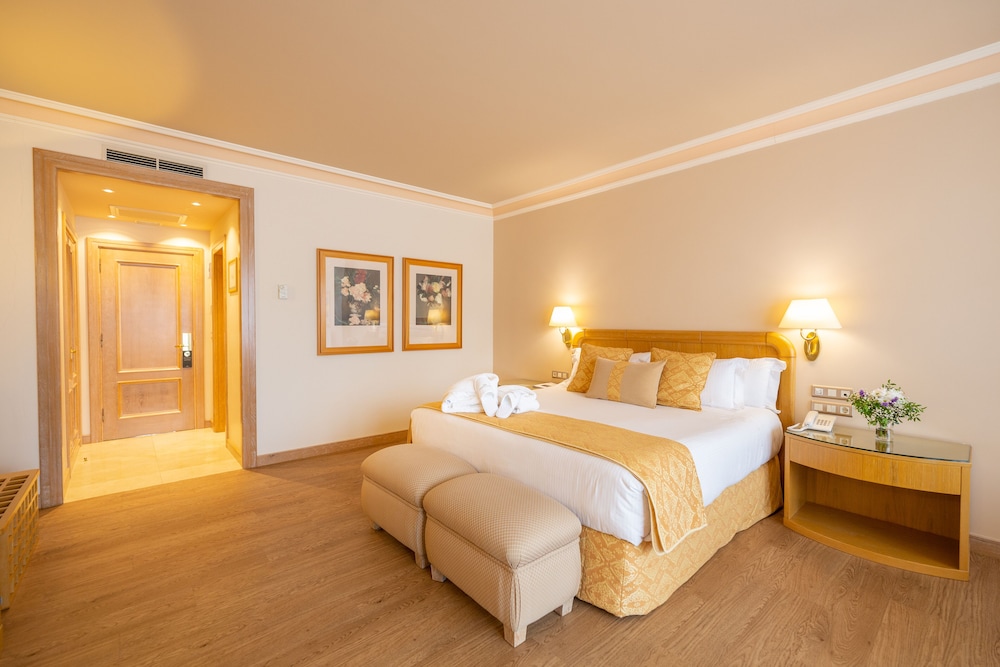 Gran Hotel Los Abetos 11/53