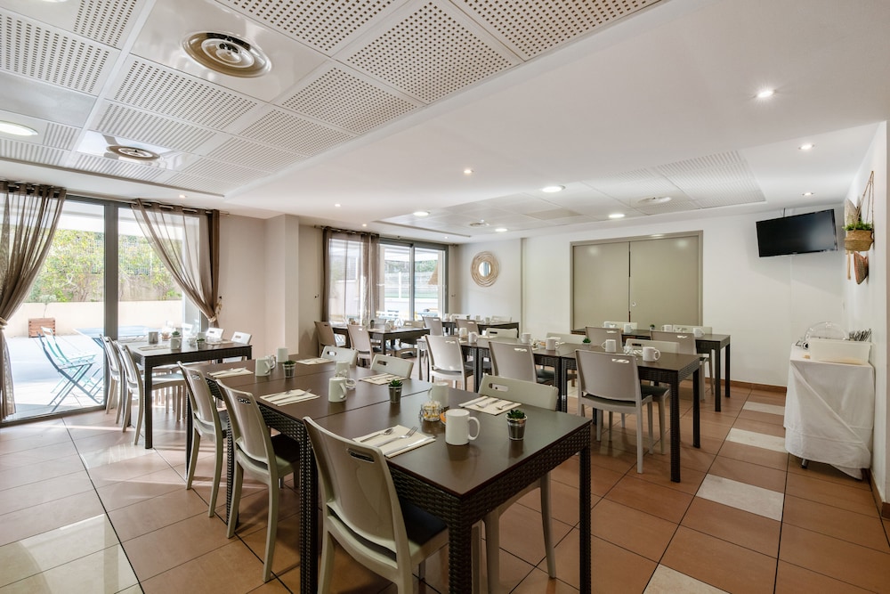 Appart City Confort La Ciotat Cote Port 54/60