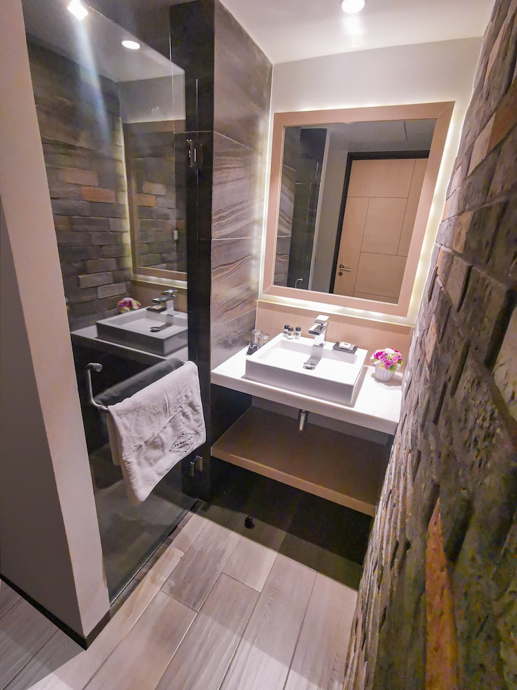 HOTEL PUNTO MX 31/80
