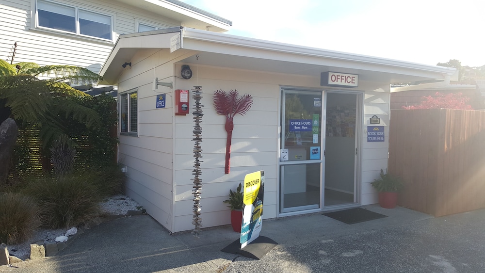 Averill Court Motel 49/63