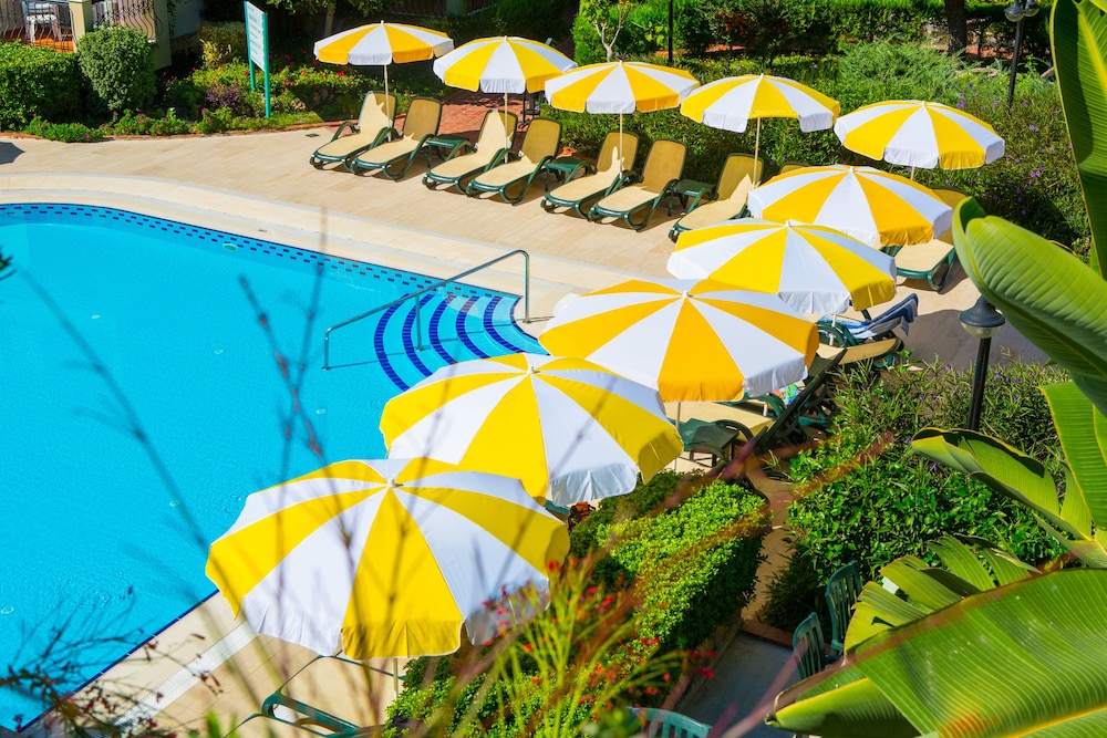 Gardenia Beach Hotel 17/28