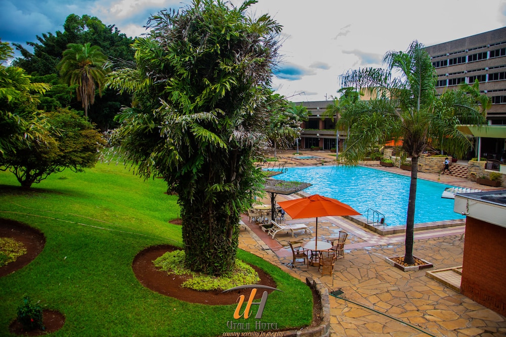 Utalii Hotel 23/26
