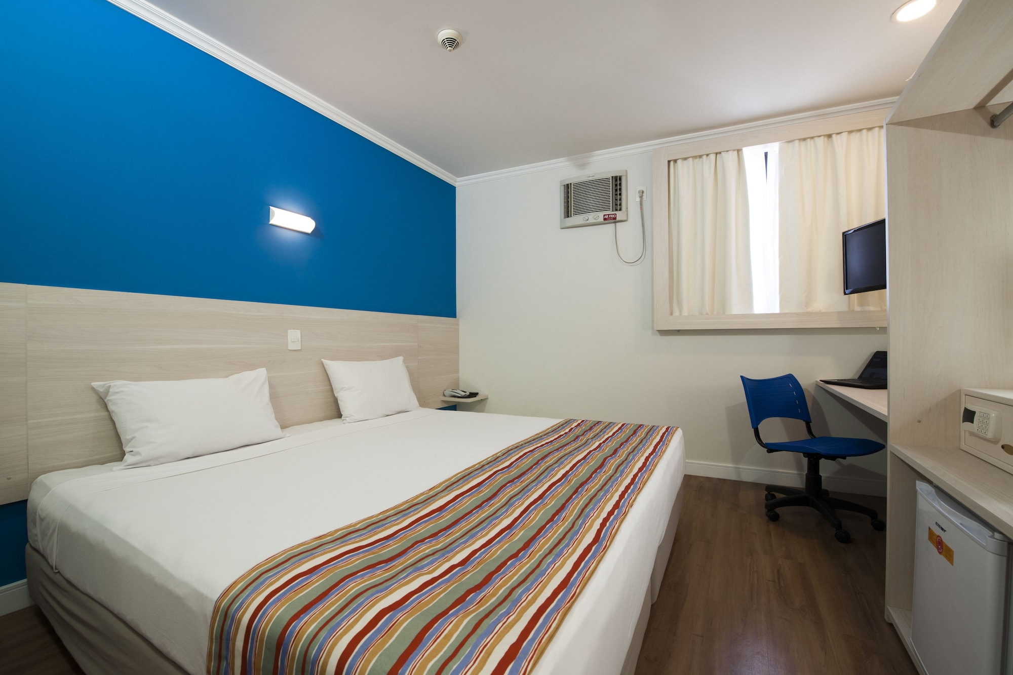 STANDARD, DOUBLE BED