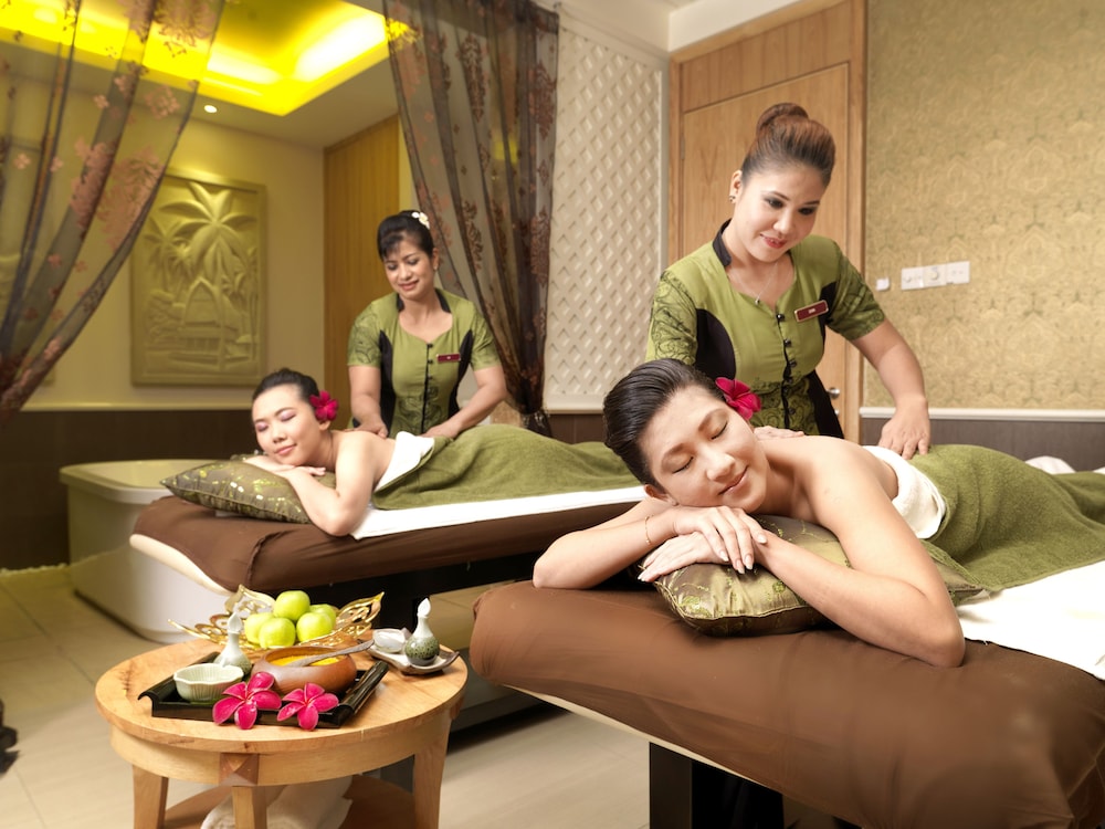 Grand Lexis Port Dickson 7/50