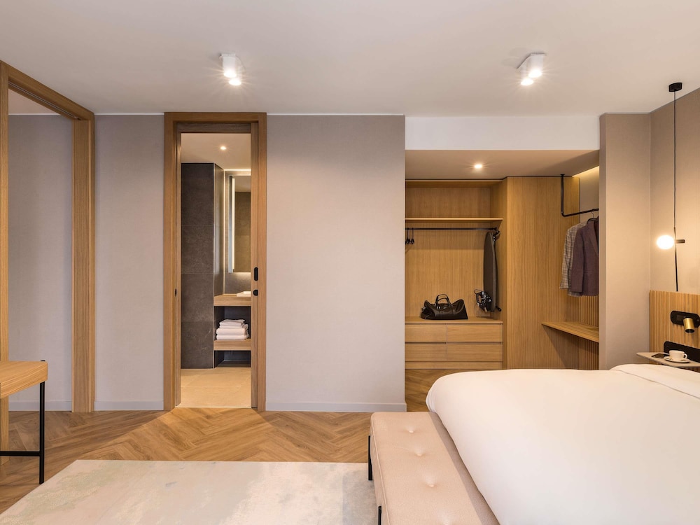 جناح جونيور بسرير كينج مع أريكة، Mercure Sofia City 4/8