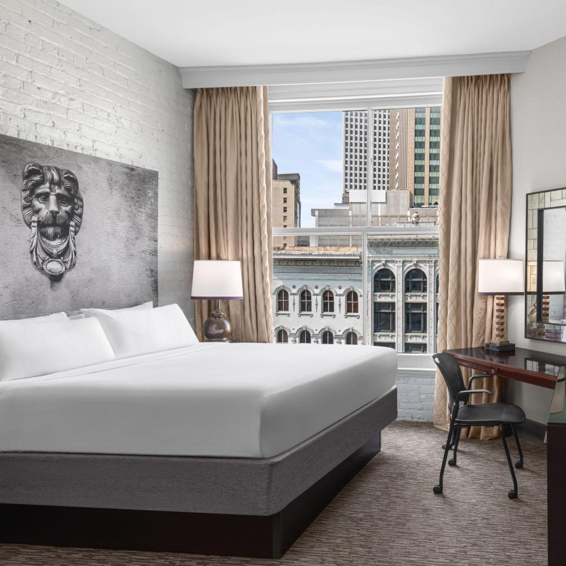 Standard, King Bed, Street View
