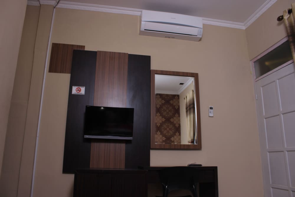 Novatel Yogyakarta 18/44