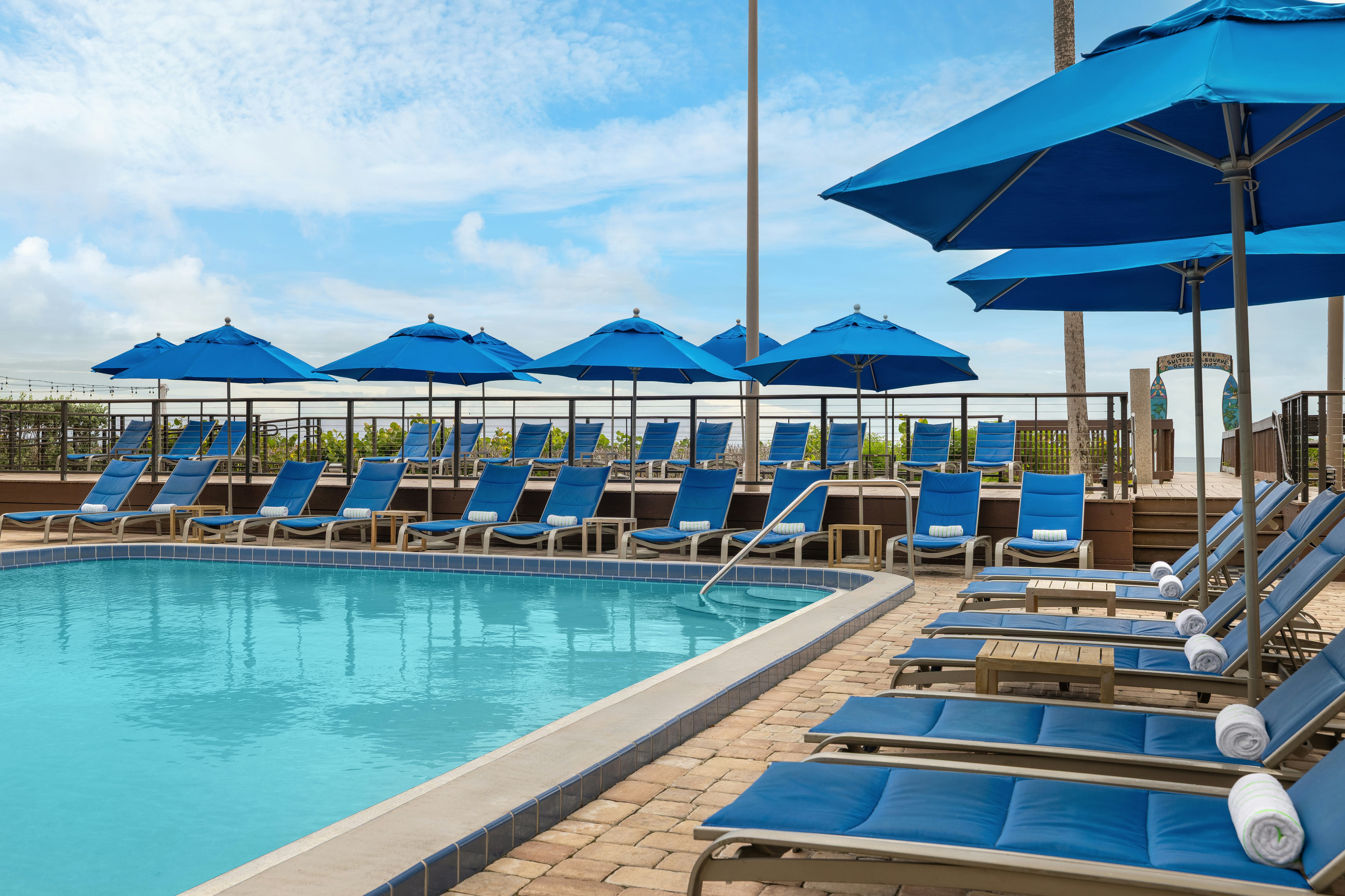 DoubleTree Suites by Hilton Hotel Melbourne Beach Oceanfront 69/69