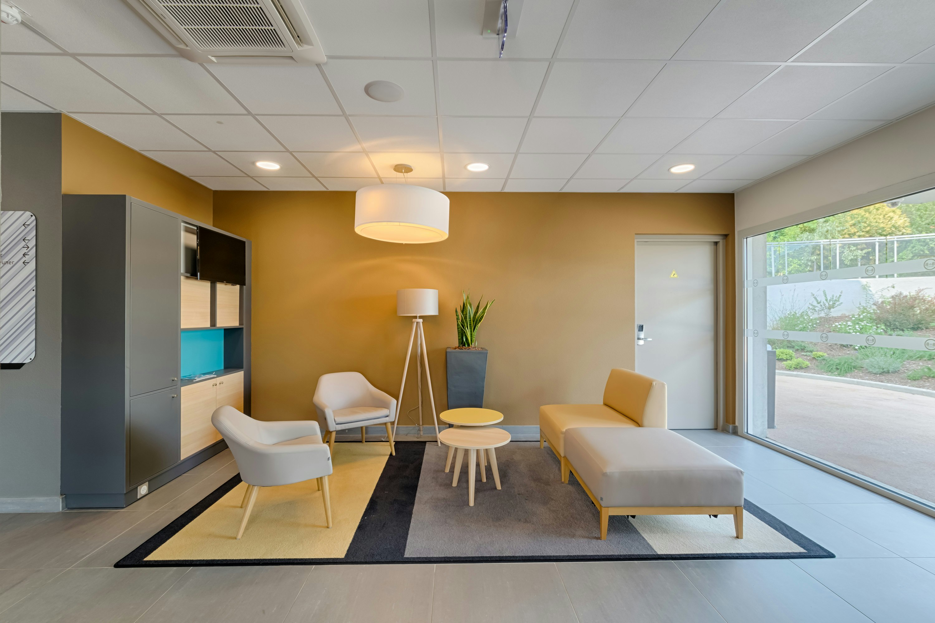 B&B HOTEL Marseille la Valentine Saint-Menet 24/36