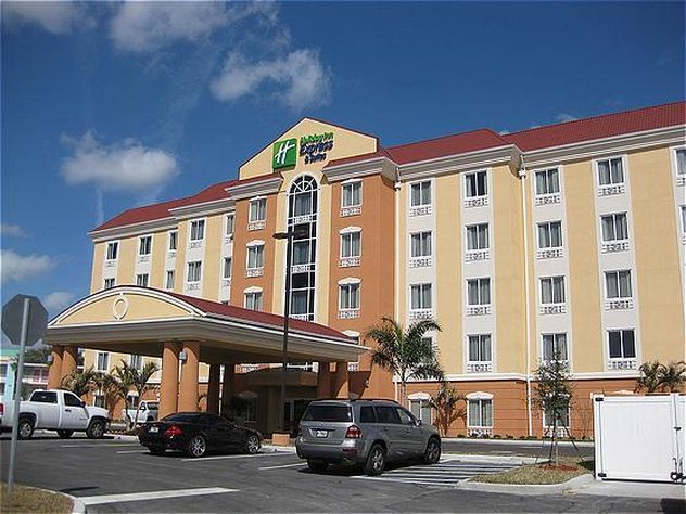 Holiday Inn Express Orlando South Davenport 60/70