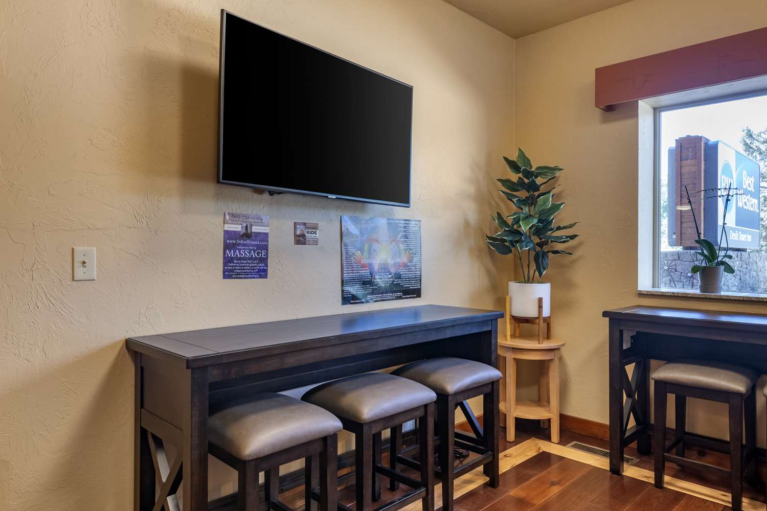 Best Western Devils Tower Inn 13/16