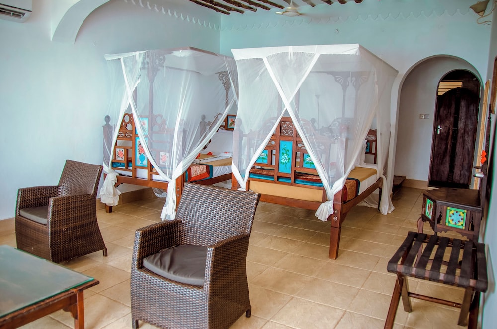 Langi Langi Beach Bungalows 11/47