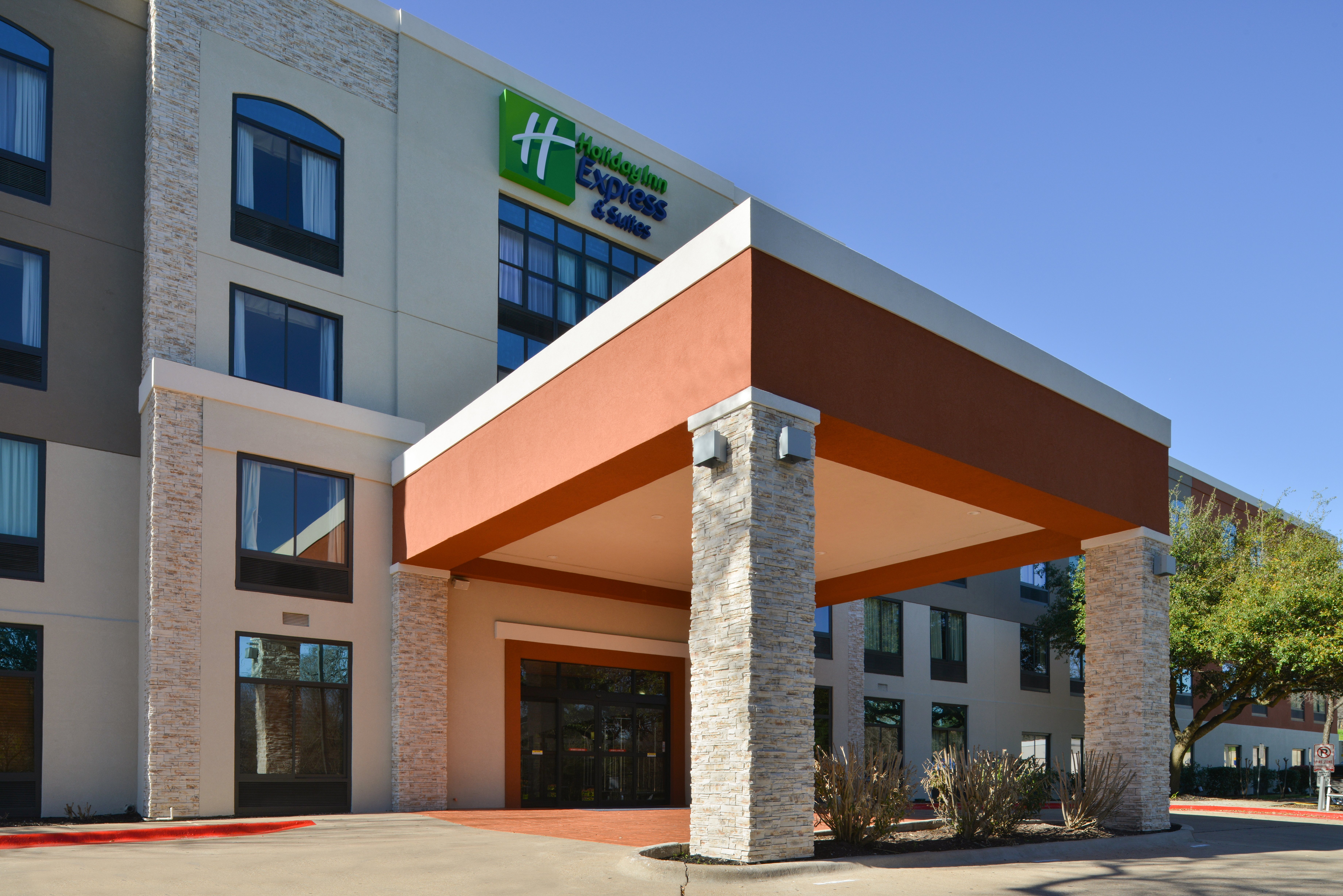 Holiday Inn Express Austin North Central 62/65
