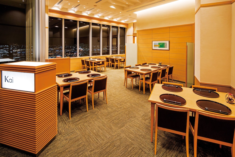 Emion Tokyo Bay 37/49