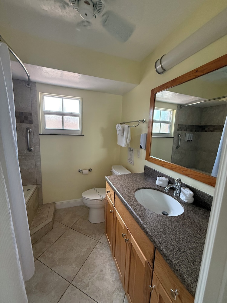 Siesta Key Inn 48/50
