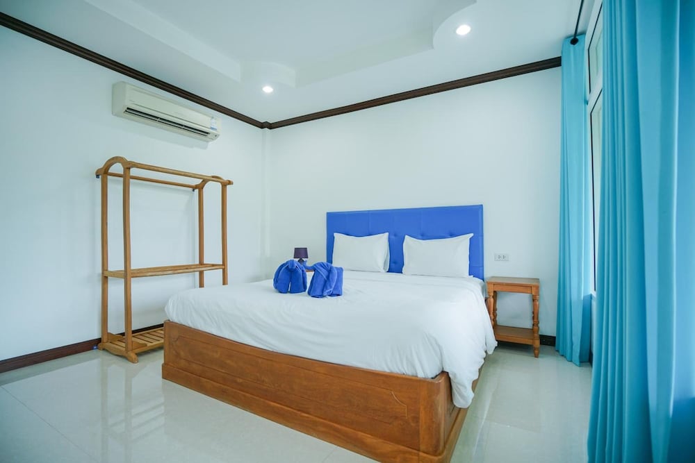 Baan Faa Talaychan Resort 24/65