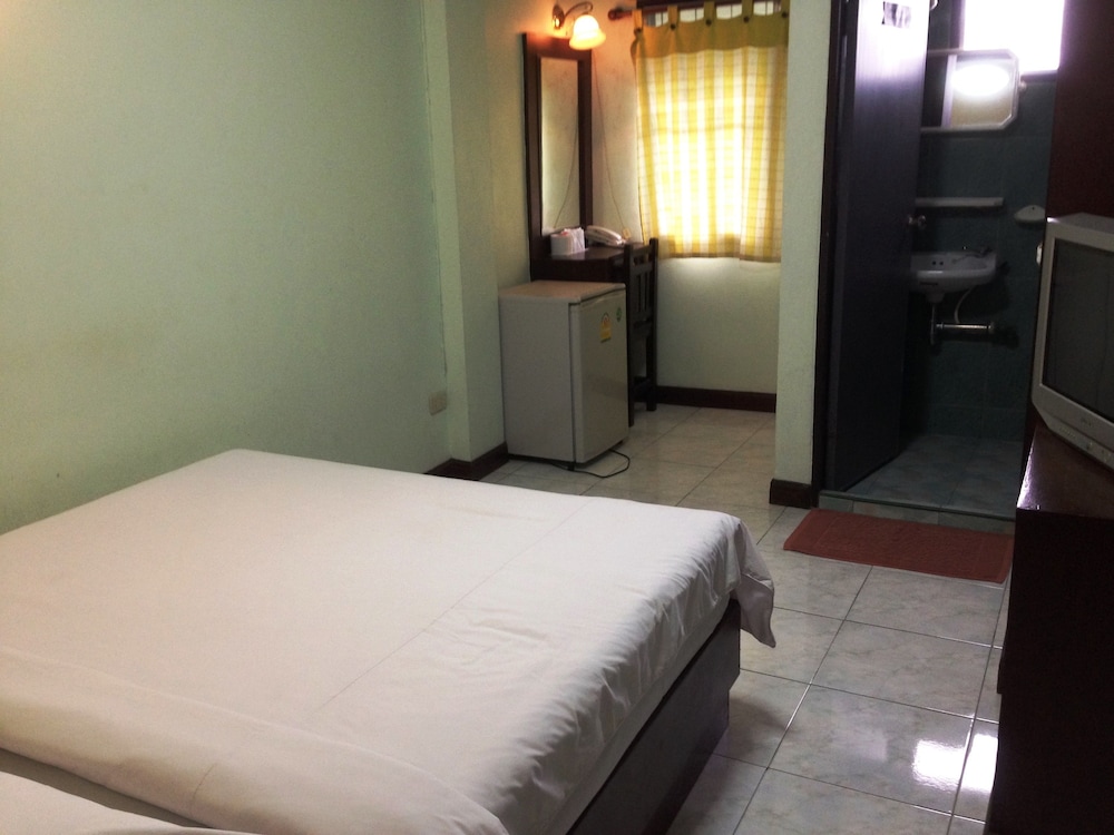 Amarin Inn 12/45