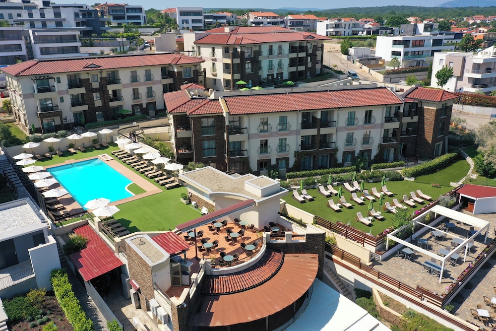 Blue Waves Resort in MALINSKA-DUBASNICA