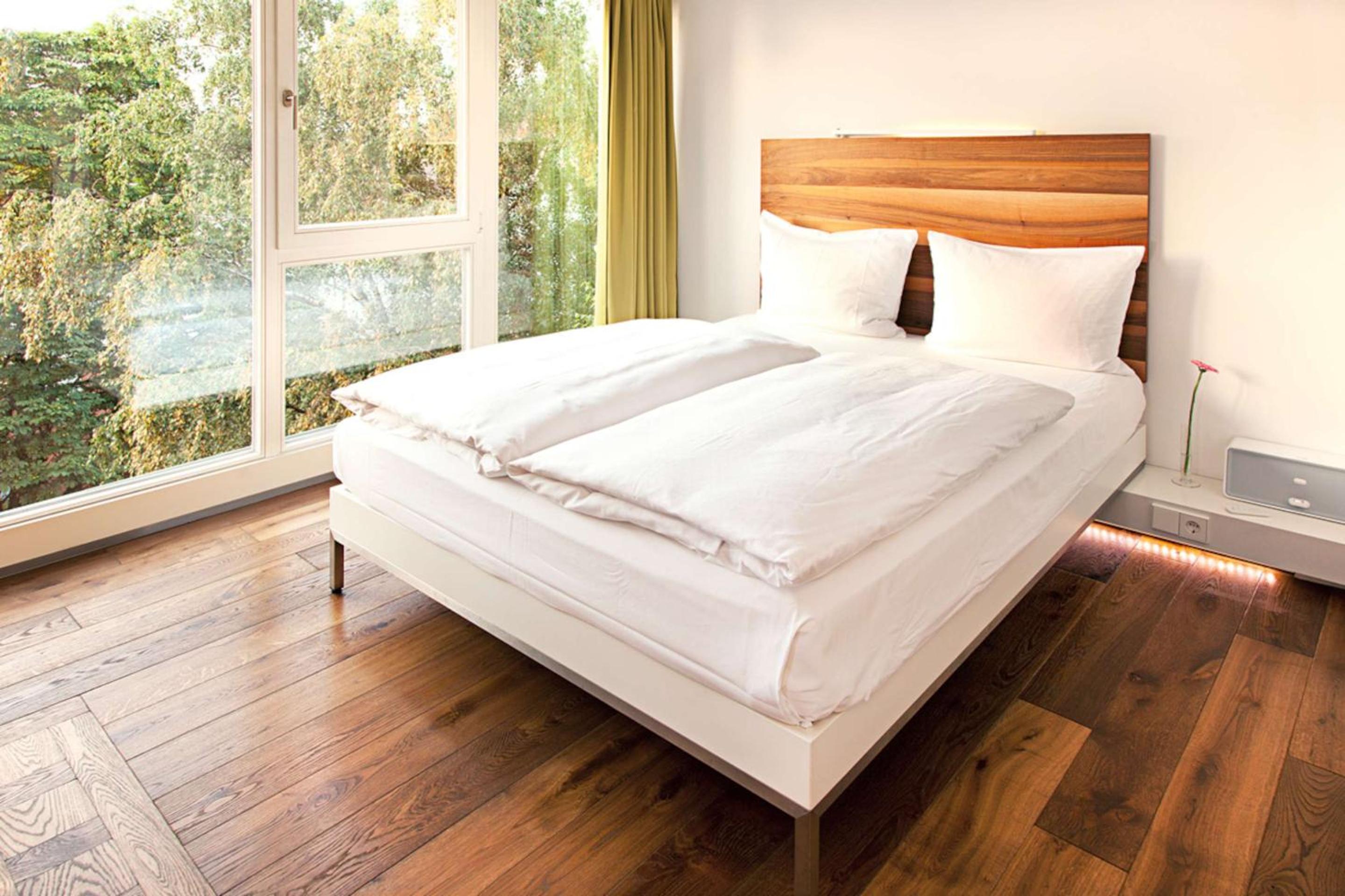 Courtyard, Superior, King Bed, Large