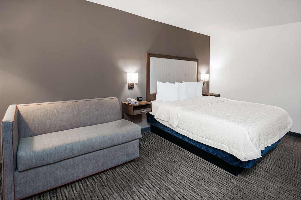 Hampton Inn Suites San Marcos 14/44