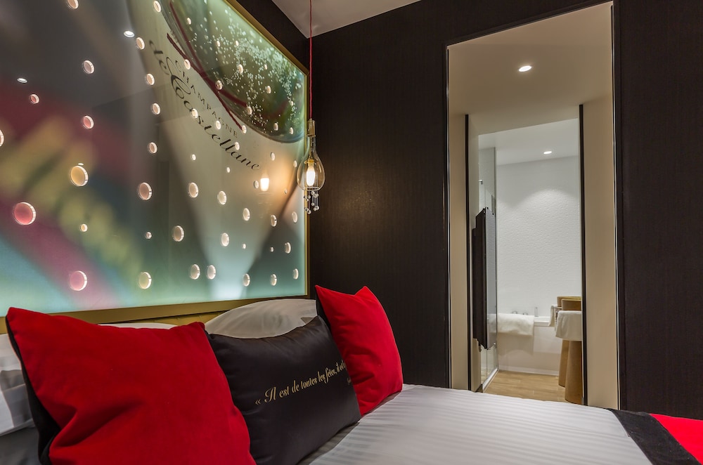 Les Bulles de Paris Hotel 42/64