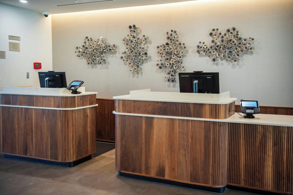 Courtyard by Marriott Lake City 7/50