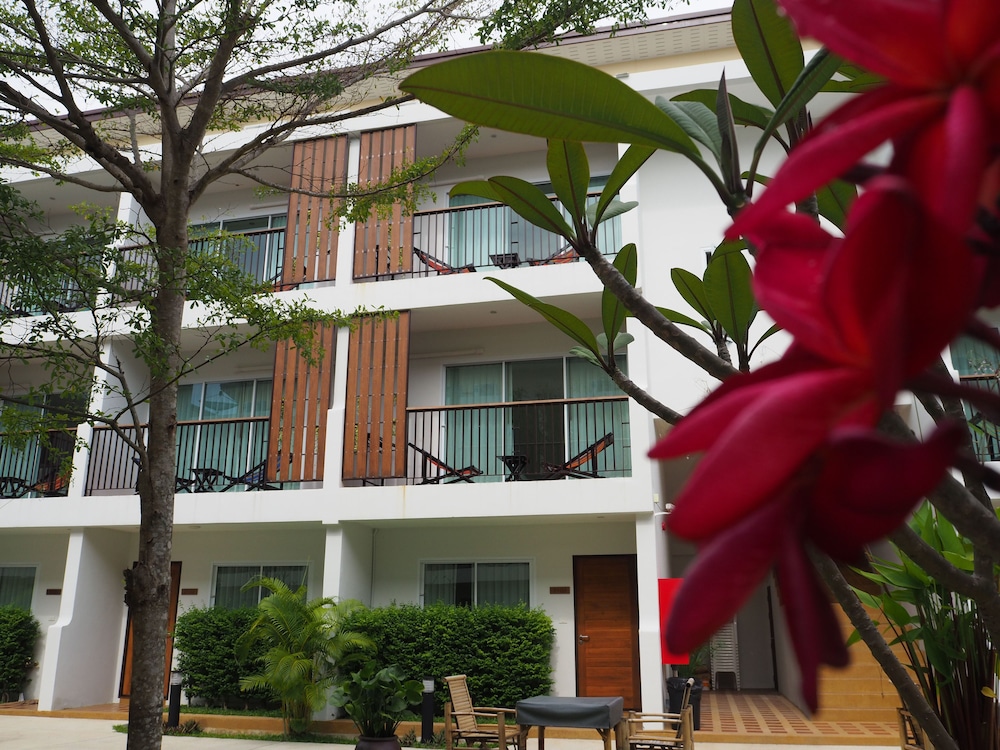 Crystal Lamai Hotel 3/50