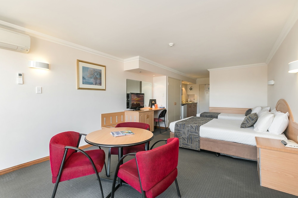 Great Eastern Motor Lodge 21/55