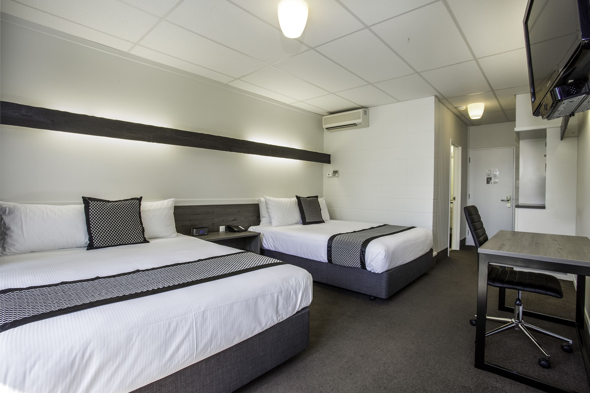PLUS, SUPERIOR, DOUBLE OR TWIN BED