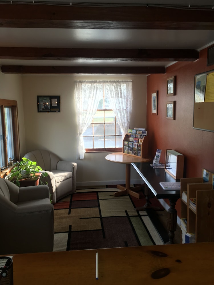 Stonybrook Motel & Lodge 33/59