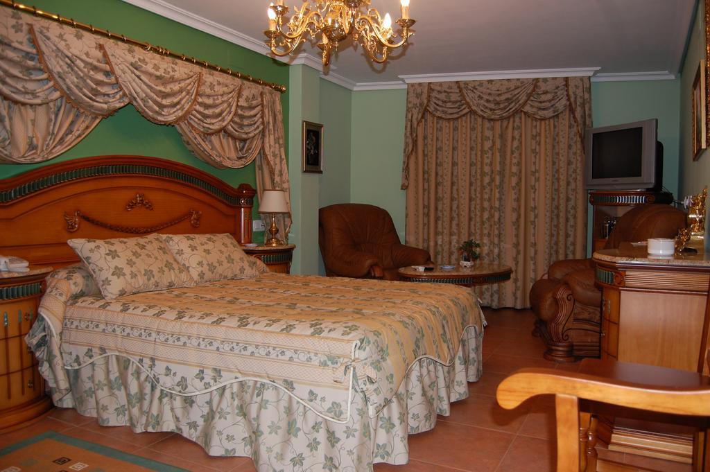 Hotel Flor de la Mancha 6/26