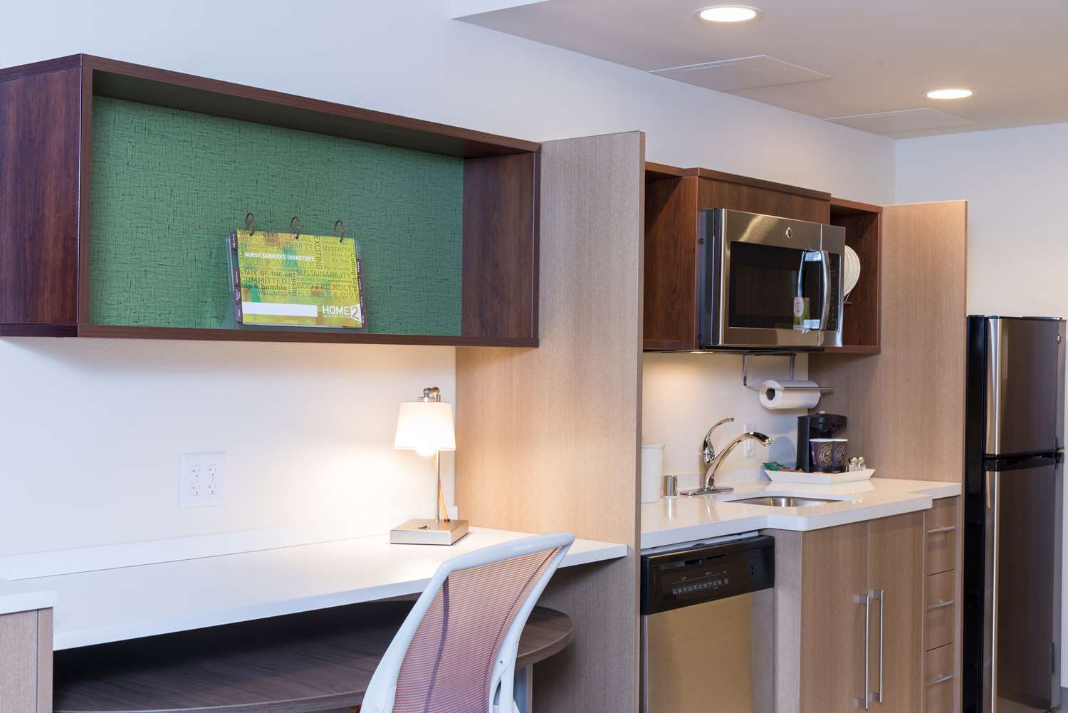 STUDIO, SUITE, KING BED