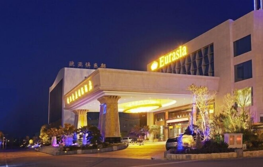 Eurasia Convention International Hotel 3/50