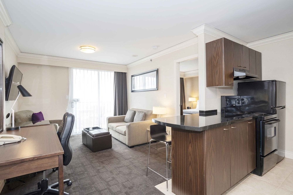 Sandman Signature Toronto Airport Hotel 31/41