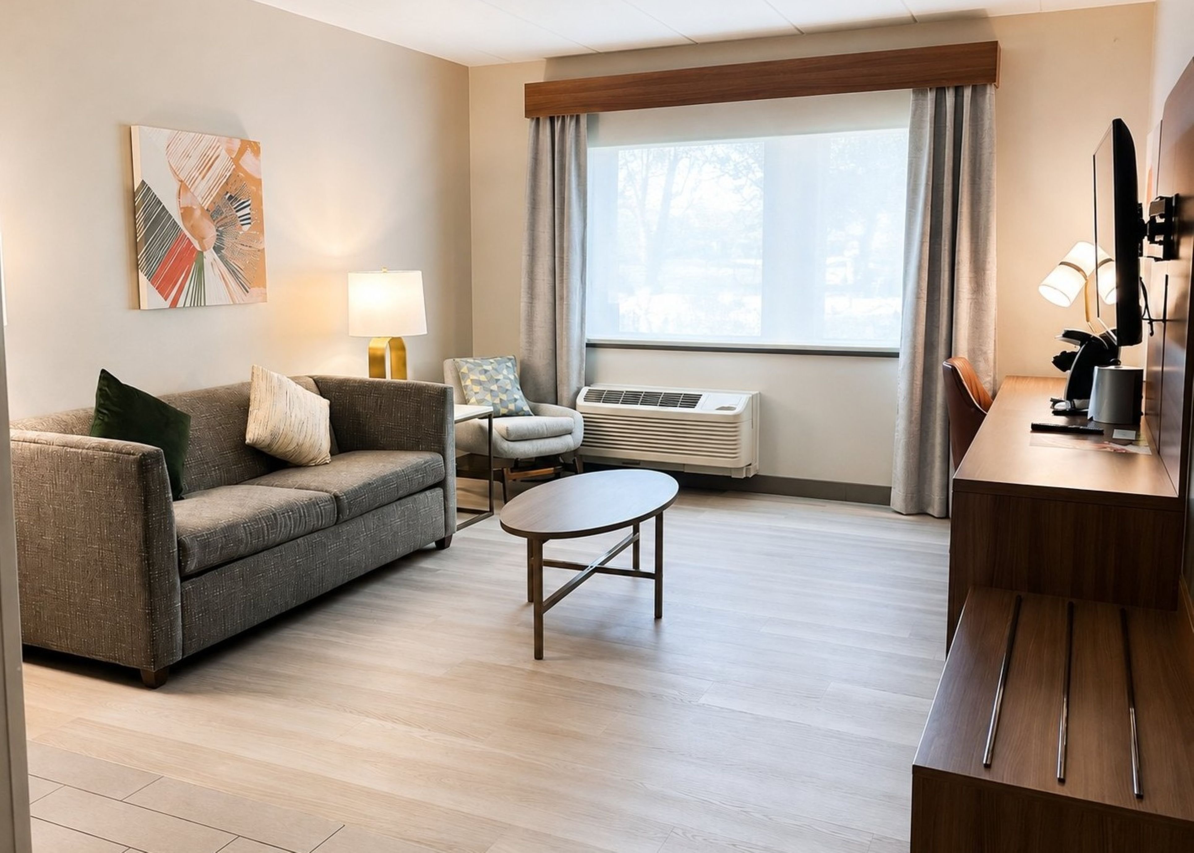 Holiday Inn Columbus an IHG Hotel (ex. Comfort Inn and Suites) 34/58