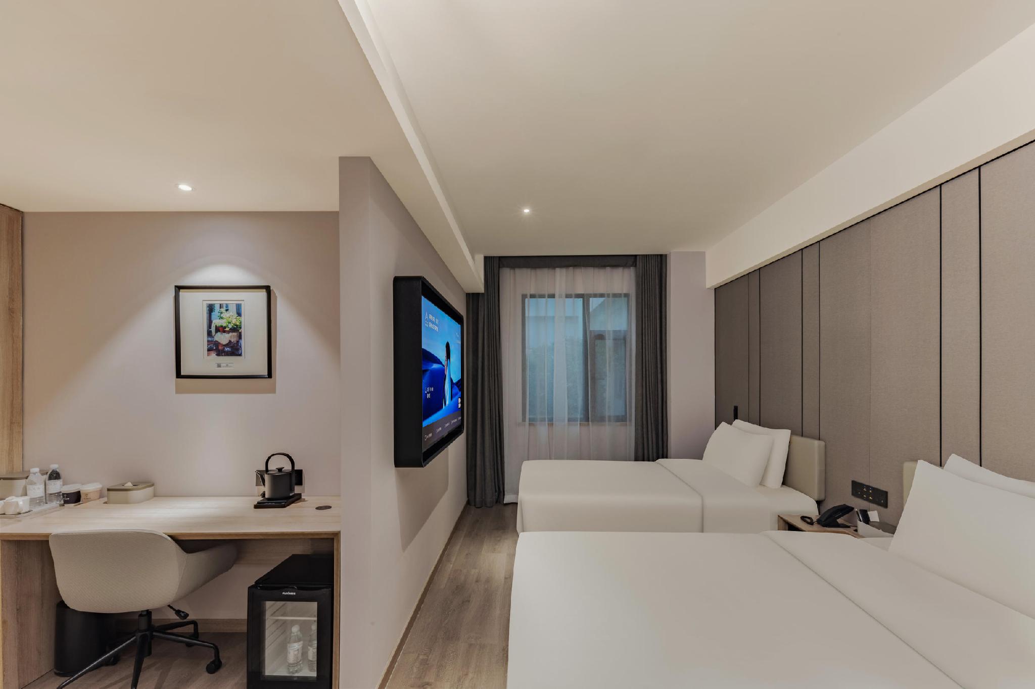 Elegant, Twin Beds