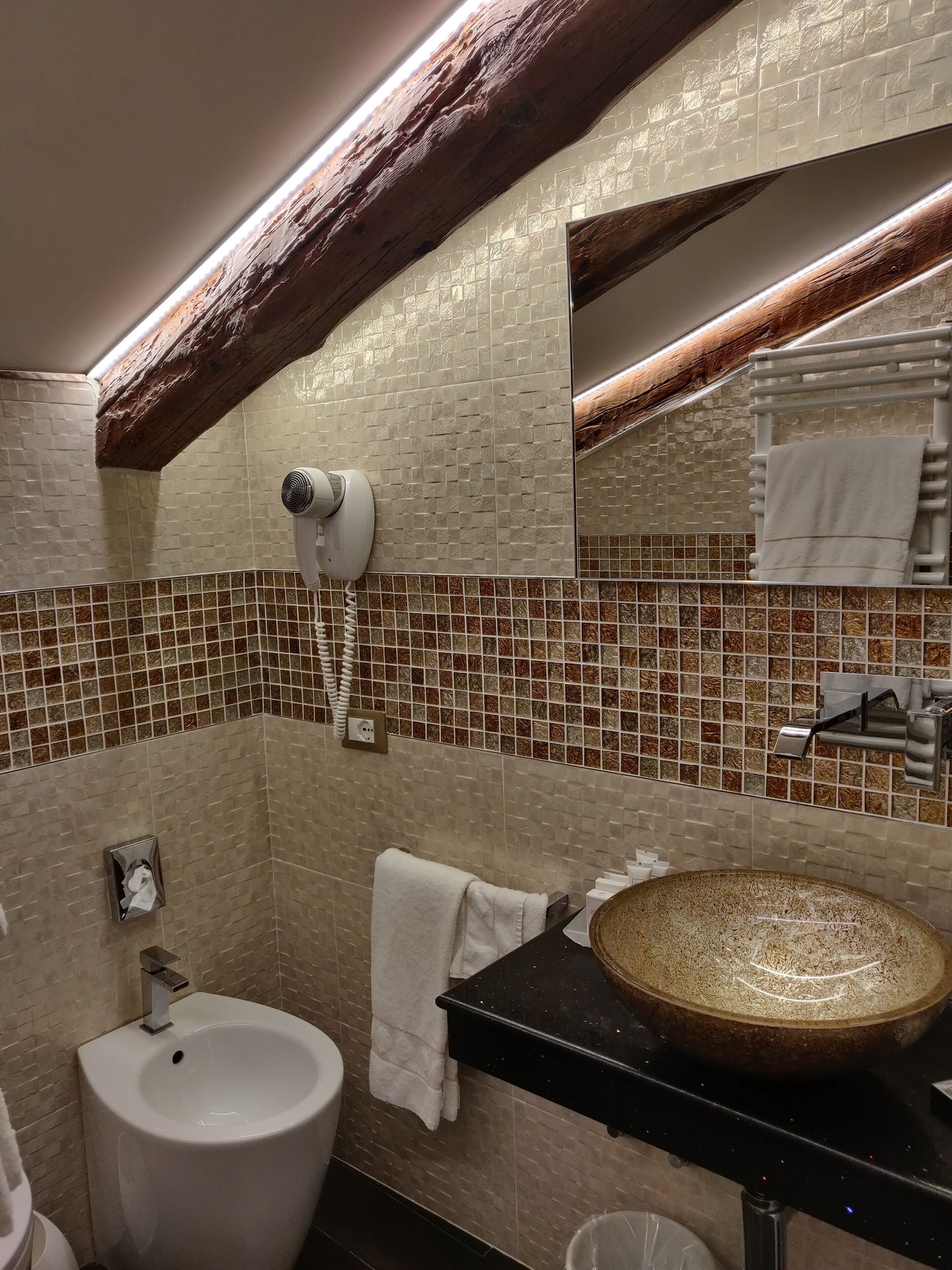غرفة ديلوكس بسرير مزدوج، Hotel Ca Marinella 6/8