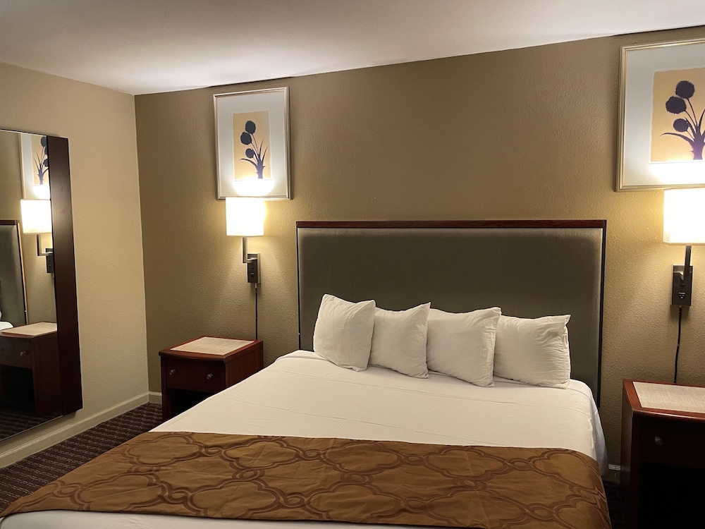 Heritage Inn Express Hayward 20/33