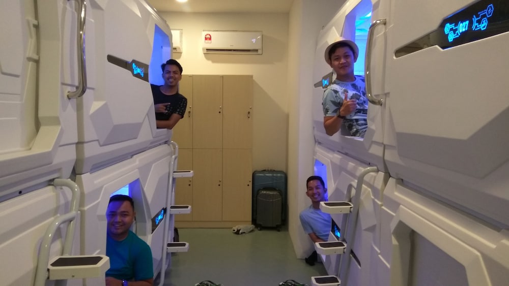 Space Capsule Hotel 11/32