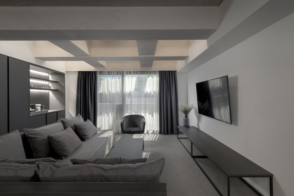 Essence Suites Rhodes 21/32