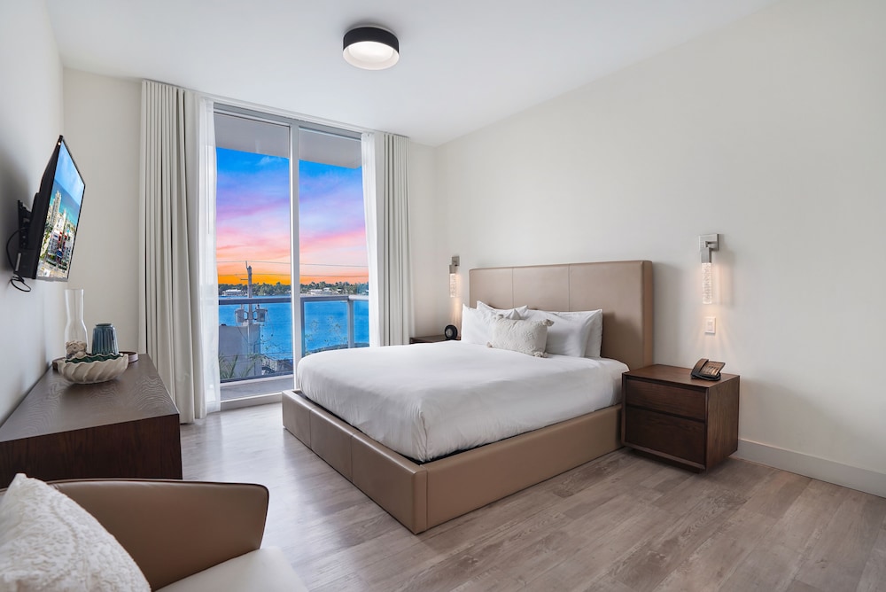 شقة سكنية بريميوم بإطلالة على المرسى بغرفتي نوم، CH Luxury Condos & Studios On The Beach 2/4