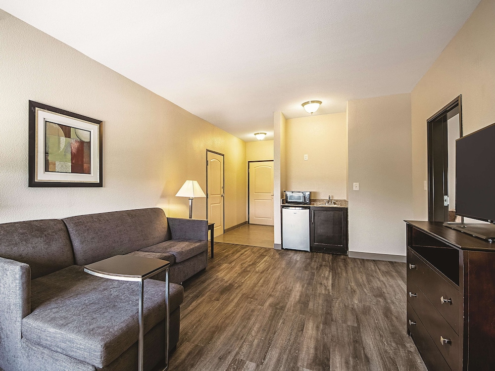 La Quinta Inn & Suites by Wyndham McKinney 29/45