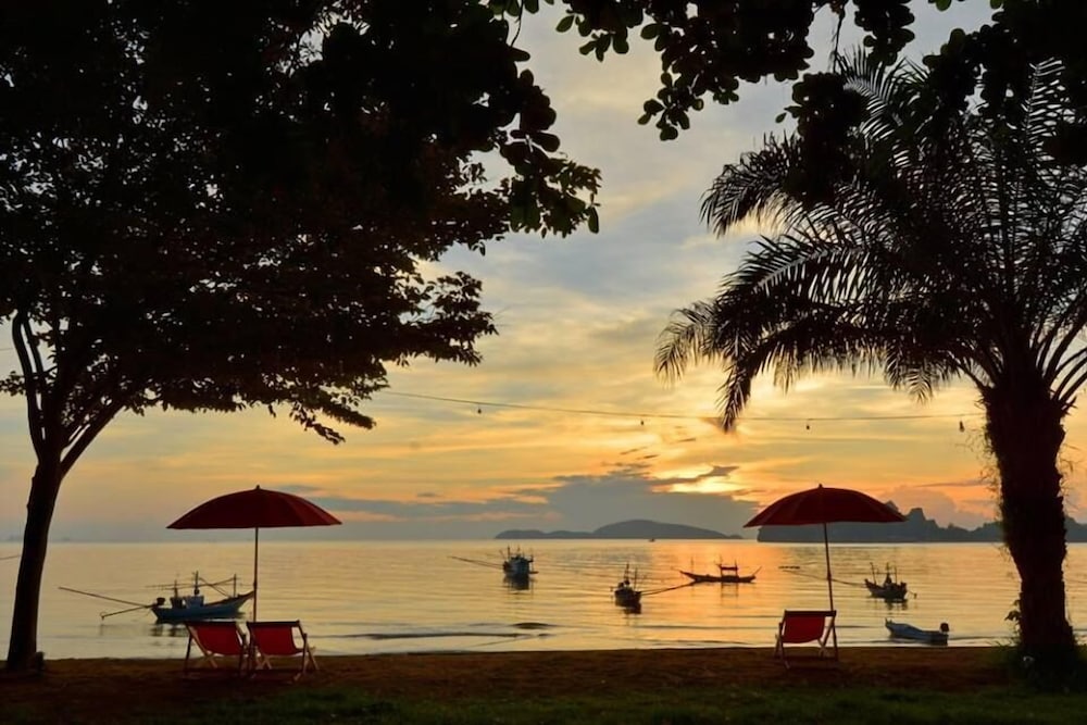De Sea Almond Hotel Chumphon 33/46