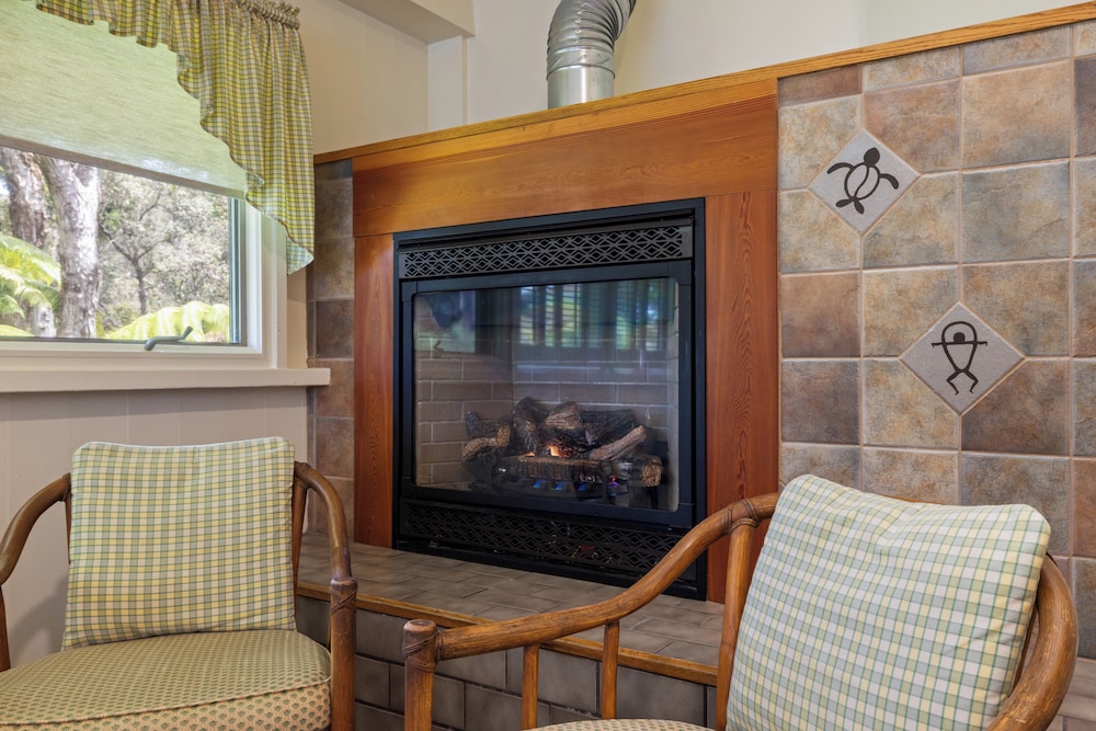 Kilauea Lodge and Restaurant 13/76