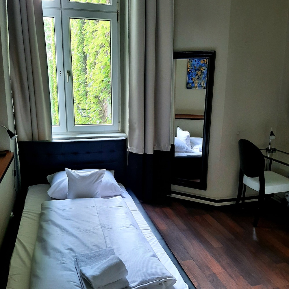 Arthotel Connection 8/50